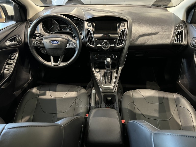 FOCUS 2.0 TITANIUM PLUS 16V FLEX 4P AUTOMÁTICO - 2016 - CAXIAS DO SUL