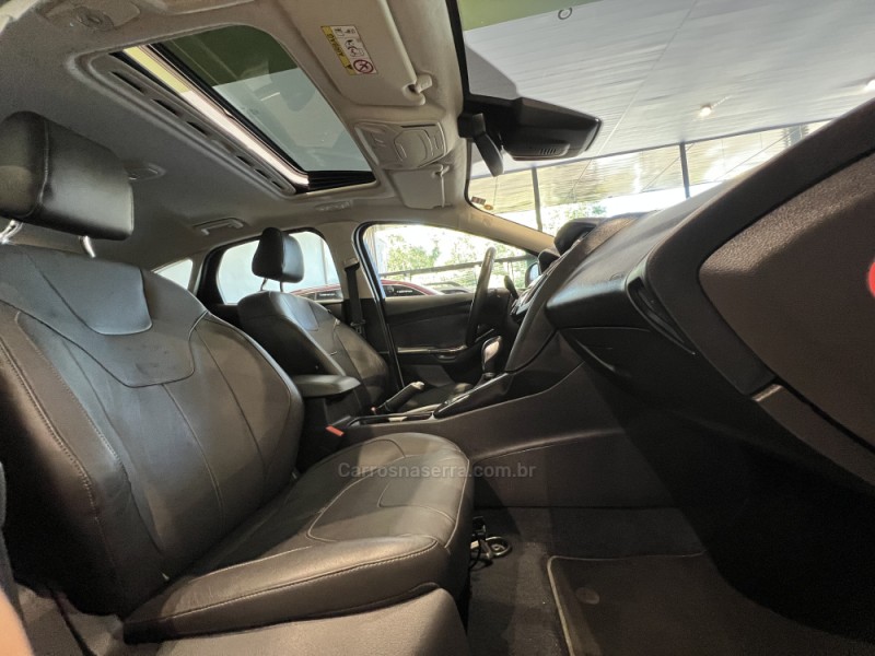 FOCUS 2.0 TITANIUM PLUS 16V FLEX 4P AUTOMÁTICO - 2016 - CAXIAS DO SUL