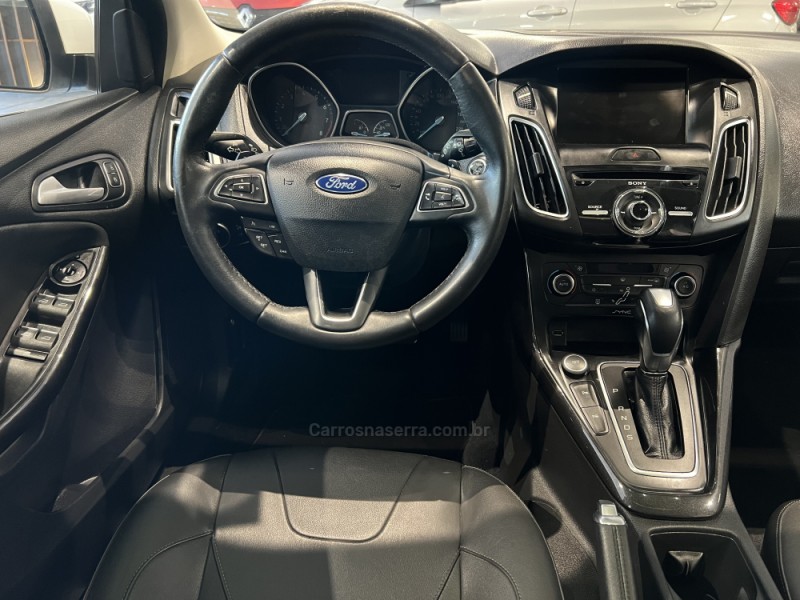 FOCUS 2.0 TITANIUM PLUS 16V FLEX 4P AUTOMÁTICO - 2016 - CAXIAS DO SUL
