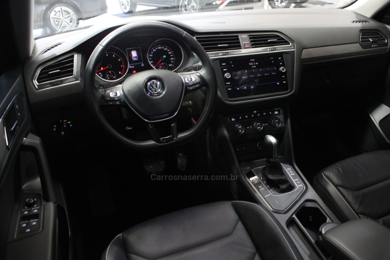 TIGUAN 1.4 ALLSPACE COMFORT 250 TSI FLEX 4P - 2018 - CAXIAS DO SUL