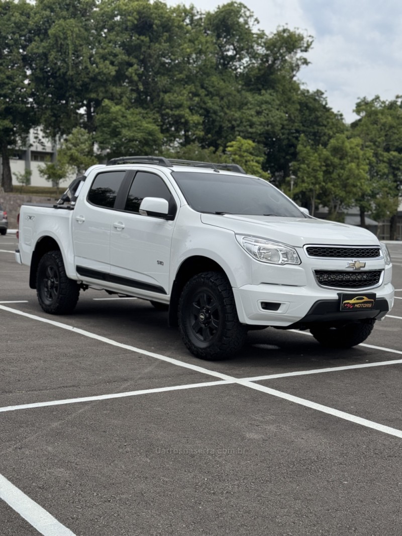 S10 2.4 LT 4X2 CD 8V FLEX 4P MANUAL - 2014 - CAXIAS DO SUL