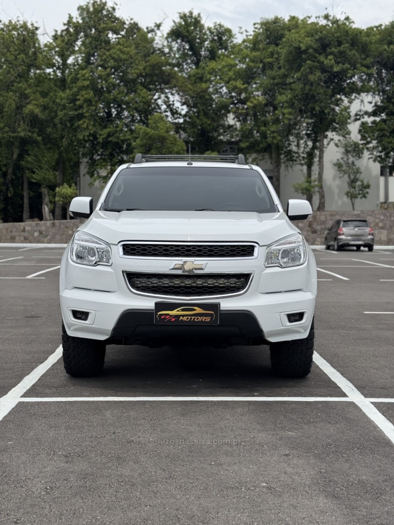 S10 2.4 LT 4X2 CD 8V FLEX 4P MANUAL - 2014 - CAXIAS DO SUL