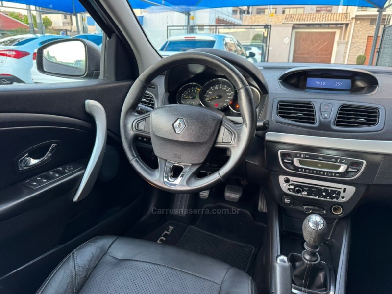 FLUENCE 2.0 DYNAMIQUE 16V FLEX 4P MANUAL - 2014 - ESTâNCIA VELHA