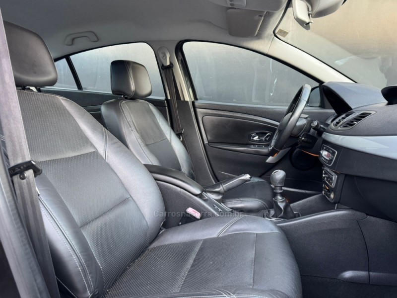 FLUENCE 2.0 DYNAMIQUE 16V FLEX 4P MANUAL - 2014 - ESTâNCIA VELHA