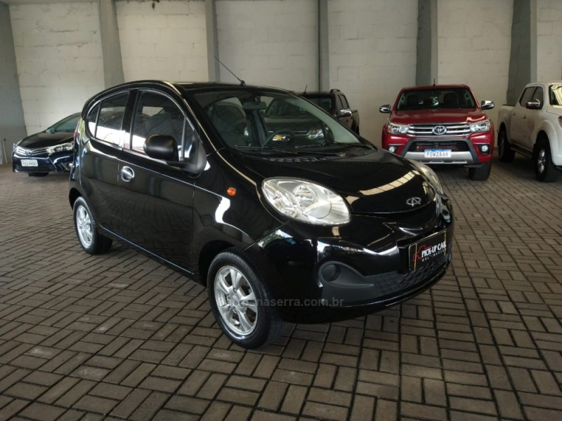 QQ 1.0 MPFI LOOK 12V GASOLINA 4P MANUAL - 2020 - CAXIAS DO SUL