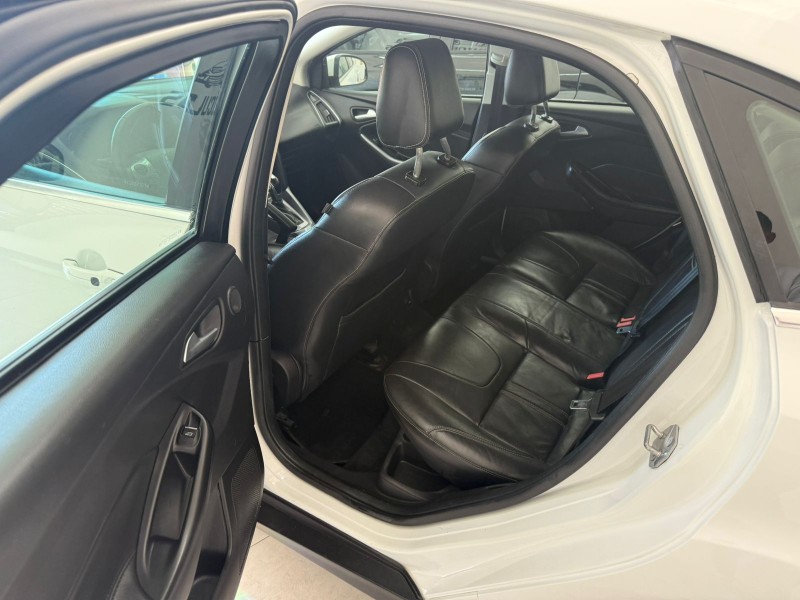 FOCUS 2.0 TITANIUM SEDAN 16V FLEX 4P AUTOMÁTICO - 2015 - BENTO GONçALVES