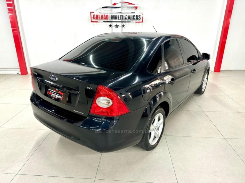 FOCUS 2.0 FC 16V FLEX 4P AUTOMÁTICO - 2011 - CAXIAS DO SUL