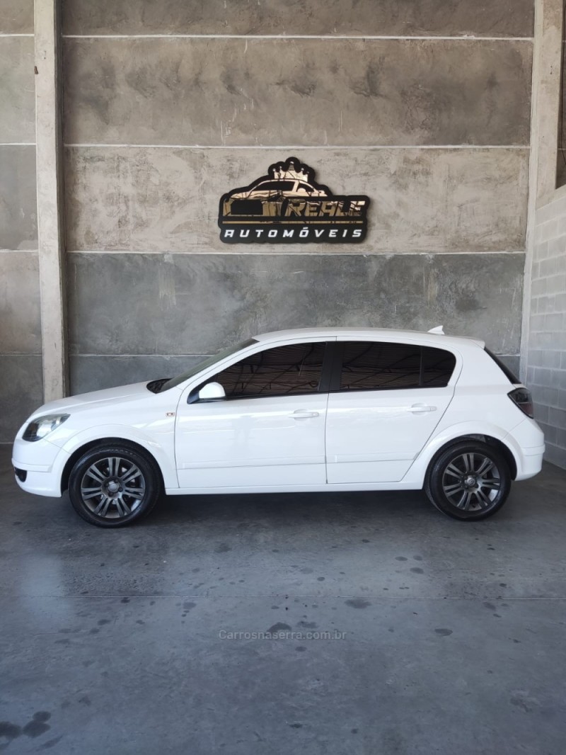 VECTRA 2.0 MPFI GT HATCH 8V FLEX 4P MANUAL - 2008 - VALE REAL