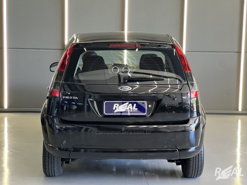 FIESTA 1.6 ROCAM SE 8V FLEX 4P MANUAL - 2011 - SAPIRANGA