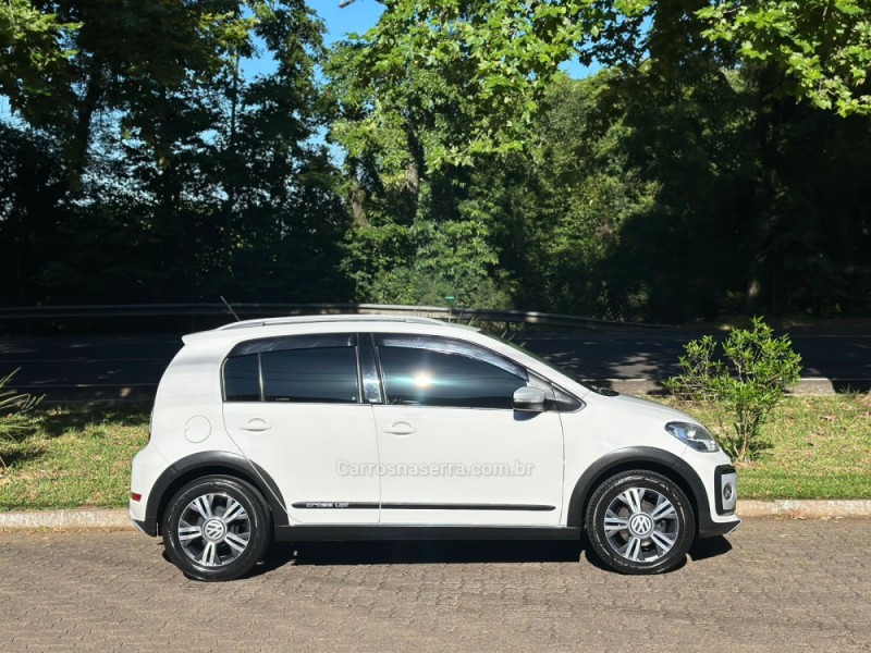 UP 1.0 TSI CROSS 12V FLEX 4P MANUAL - 2018 - DOIS IRMãOS