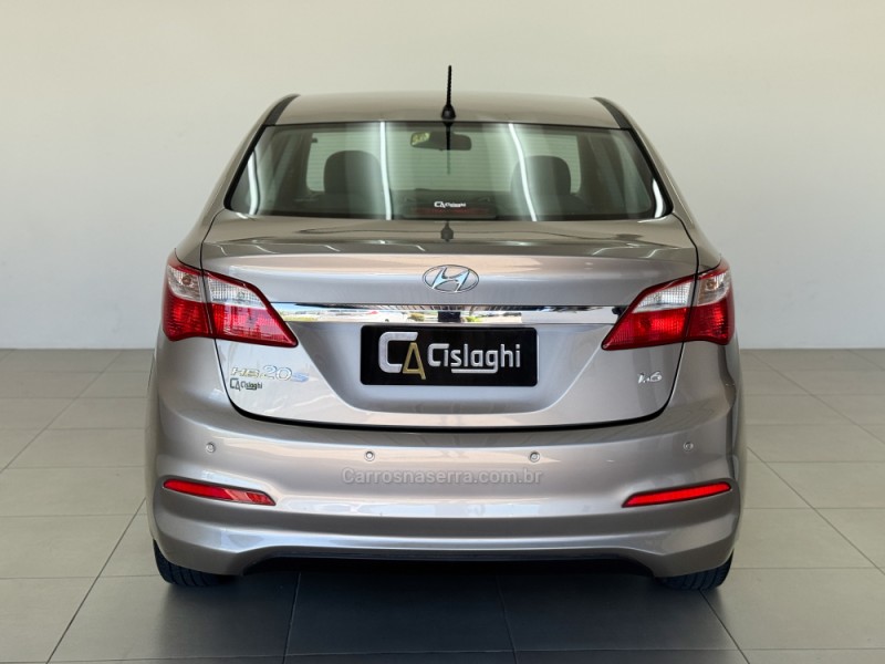 HB20S 1.6 COMFORT PLUS 16V FLEX 4P MANUAL - 2018 - CARLOS BARBOSA