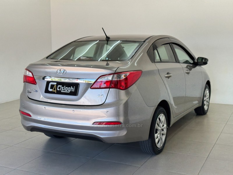 HB20S 1.6 COMFORT PLUS 16V FLEX 4P MANUAL - 2018 - CARLOS BARBOSA