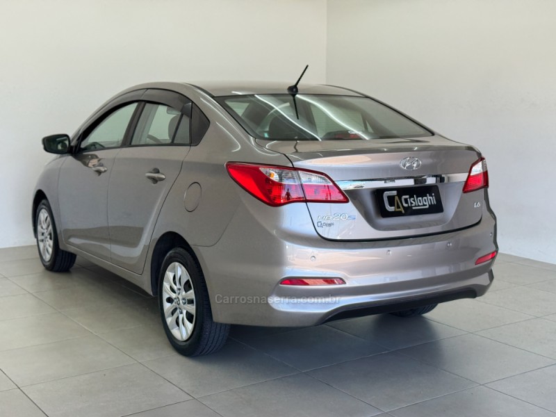 HB20S 1.6 COMFORT PLUS 16V FLEX 4P MANUAL - 2018 - CARLOS BARBOSA