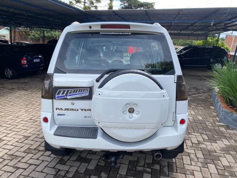 PAJERO TR4 2.0 4X2 16V 140CV FLEX 4P AUTOMÁTICO - 2014 - CANELA