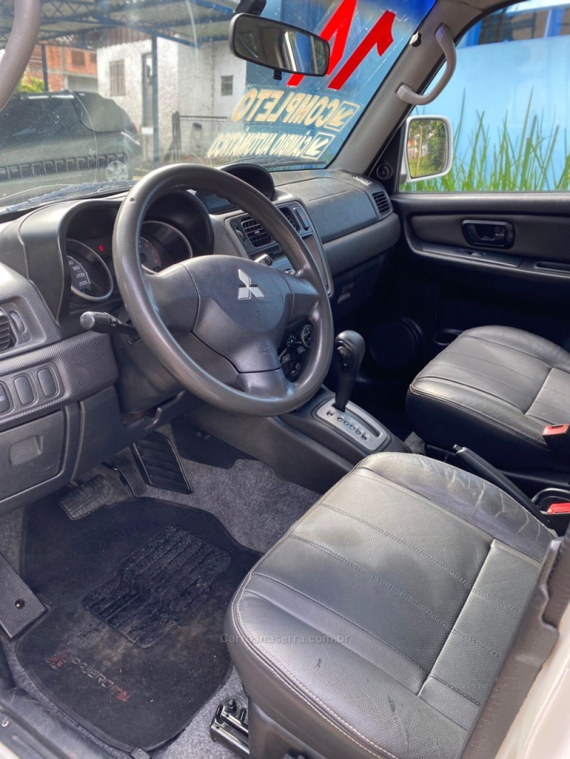 PAJERO TR4 2.0 4X2 16V 140CV FLEX 4P AUTOMÁTICO - 2014 - CANELA
