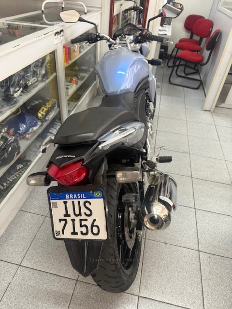 CB 300R  - 2013 - GARIBALDI