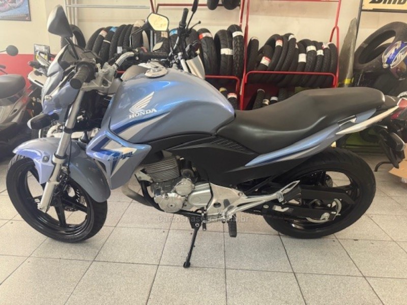 CB 300R  - 2013 - GARIBALDI