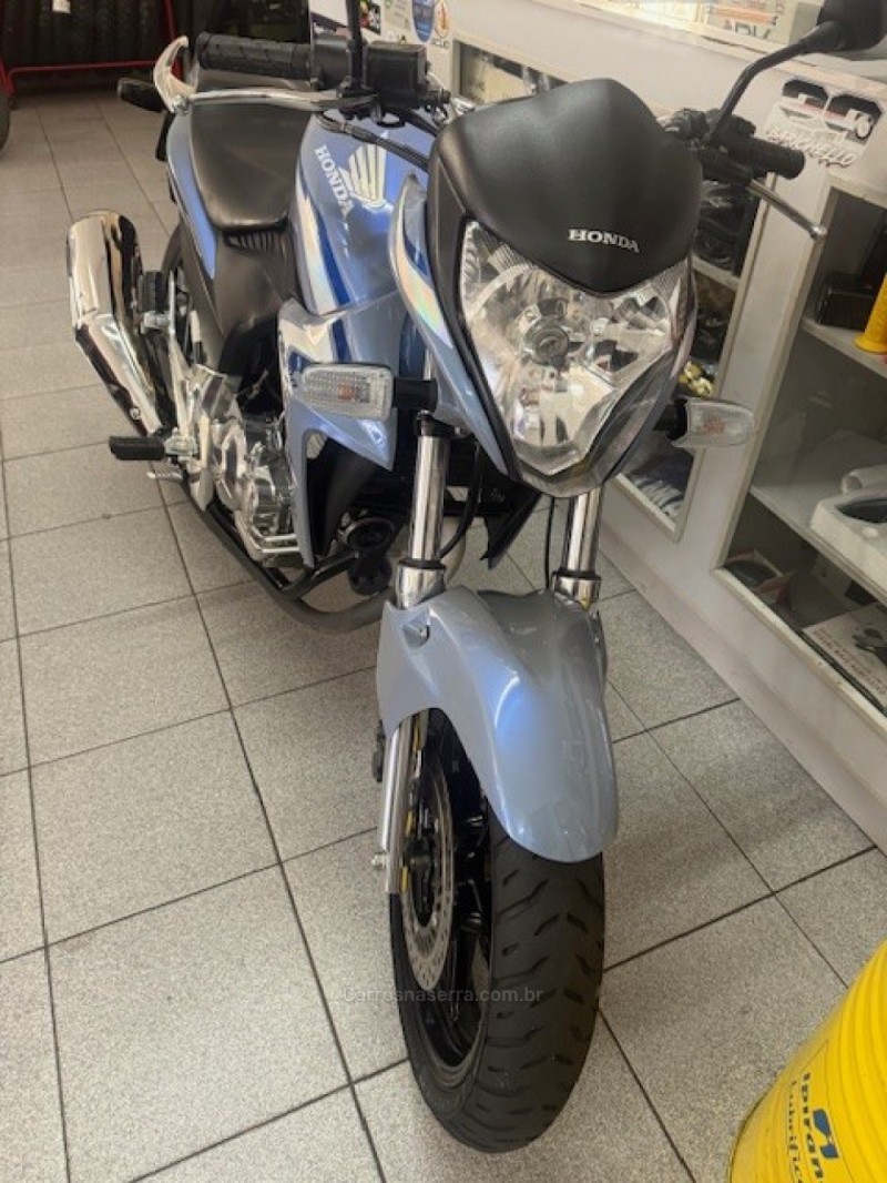 CB 300R  - 2013 - GARIBALDI