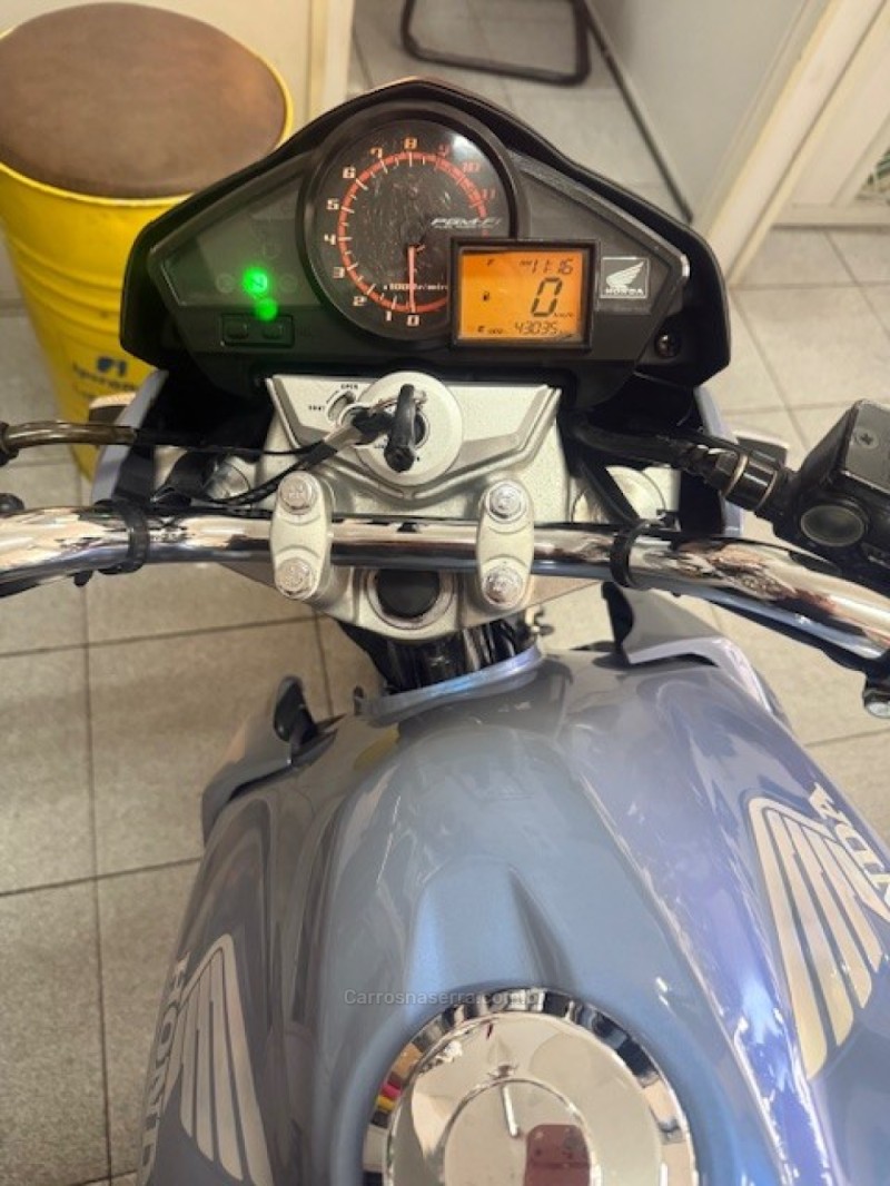 CB 300R  - 2013 - GARIBALDI