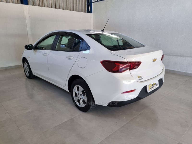 ONIX 1.0 SEDAN PLUS LT 12V FLEX 4P MANUAL - 2023 - VACARIA