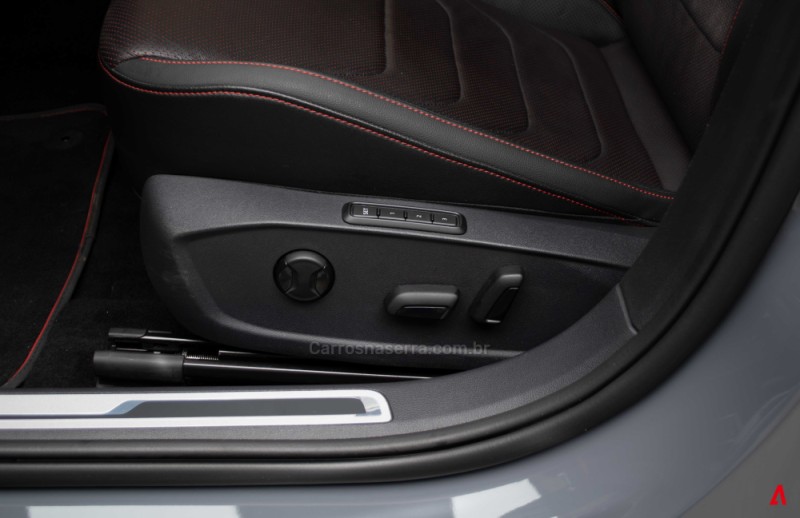 JETTA 2.0 16V TSI GLI 350 GASOLINA 4P AUTOMÁTICO - 2023 - GARIBALDI