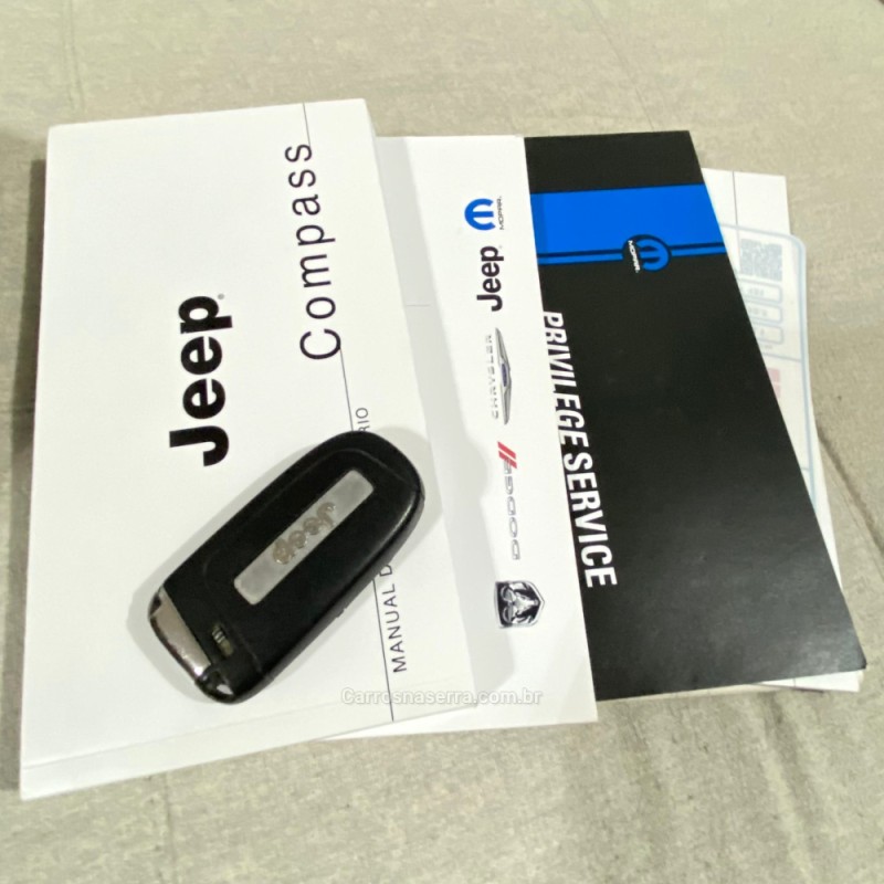 COMPASS 2.0 16V FLEX LIMITED AUTOMÁTICO - 2017 - BENTO GONçALVES