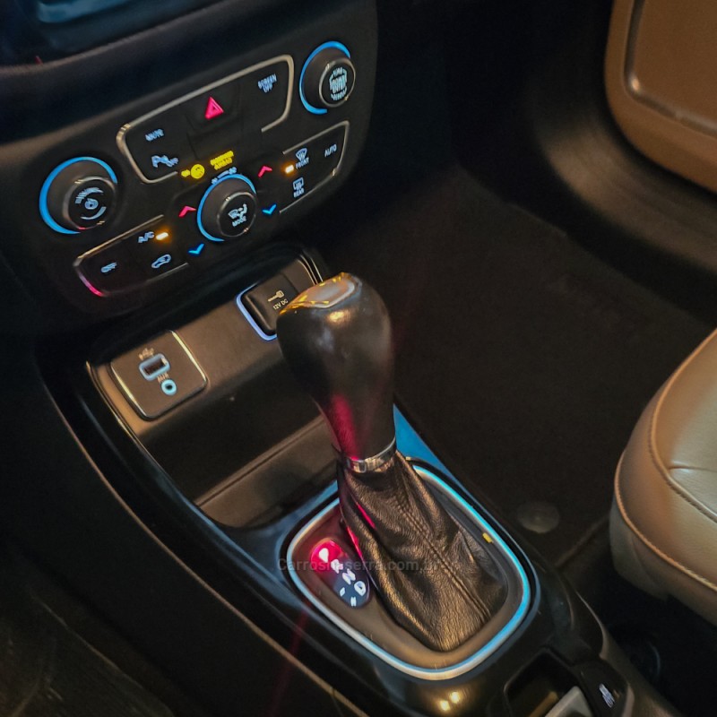 COMPASS 2.0 16V FLEX LIMITED AUTOMÁTICO - 2017 - BENTO GONçALVES