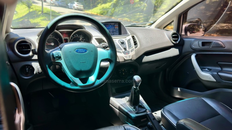 FIESTA 1.6 SE SEDAN 16V FLEX 4P MANUAL - 2013 - CAXIAS DO SUL