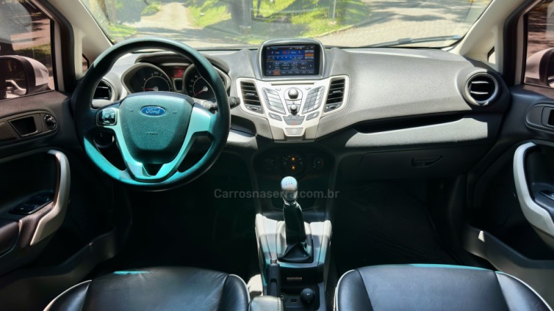 FIESTA 1.6 SE SEDAN 16V FLEX 4P MANUAL - 2013 - CAXIAS DO SUL