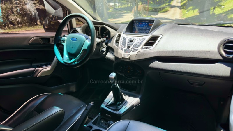 FIESTA 1.6 SE SEDAN 16V FLEX 4P MANUAL - 2013 - CAXIAS DO SUL