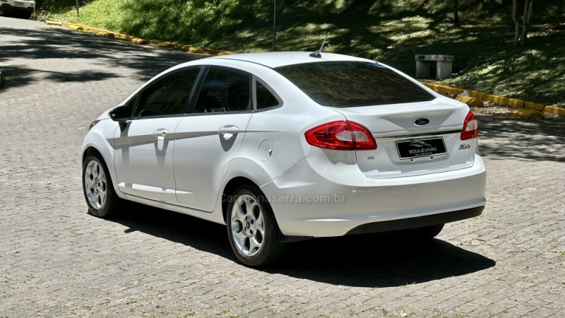 FIESTA 1.6 SE SEDAN 16V FLEX 4P MANUAL - 2013 - CAXIAS DO SUL