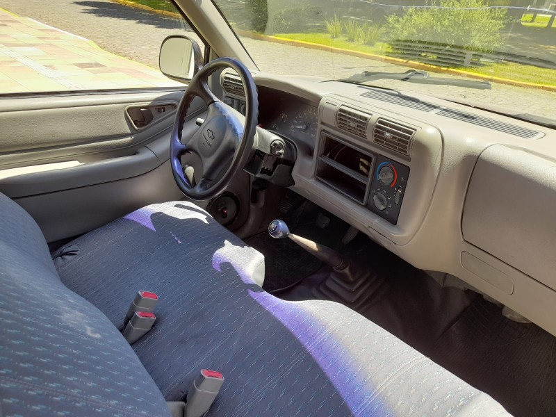 S10 2.2 EFI STD 4X2 CS 8V GASOLINA 2P MANUAL - 1997 - FARROUPILHA