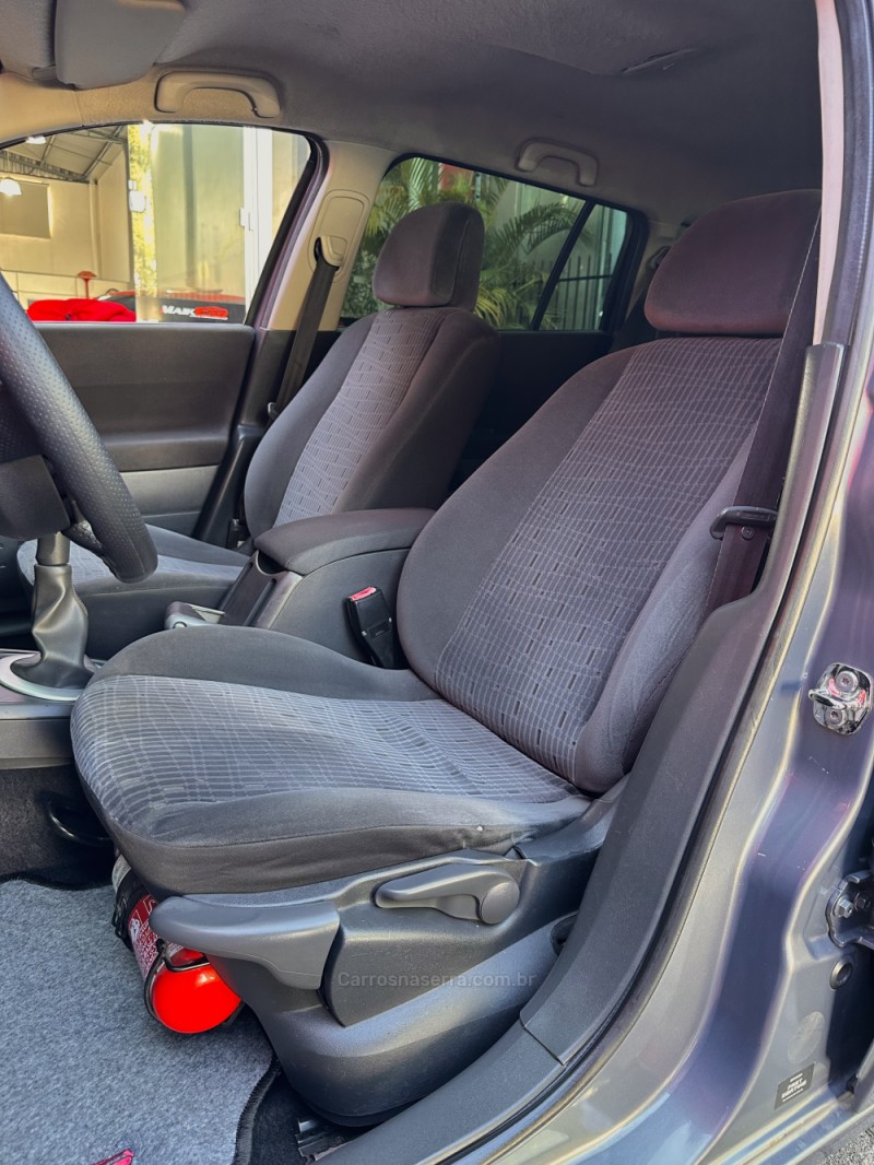 MÉGANE 1.6 DYNAMIQUE GRAND TOUR 16V FLEX 4P MANUAL - 2012 - ESTâNCIA VELHA