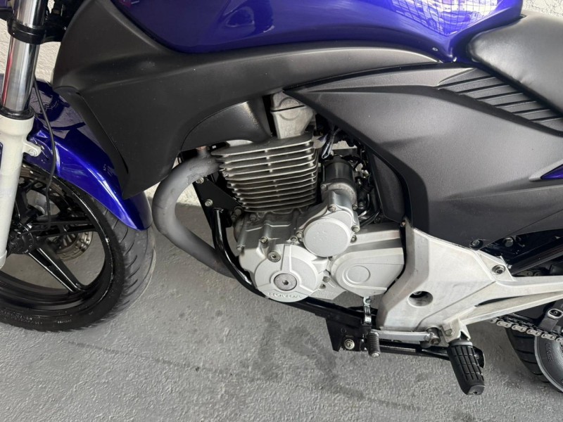 CB 300R  - 2011 - CAXIAS DO SUL