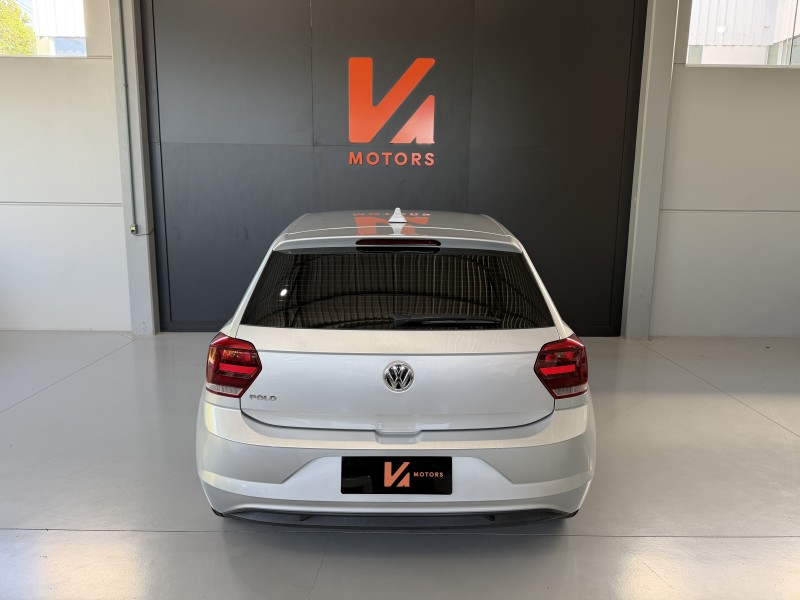 POLO 1.0 MPI 12V FLEX 4P MANUAL - 2020 - CARLOS BARBOSA