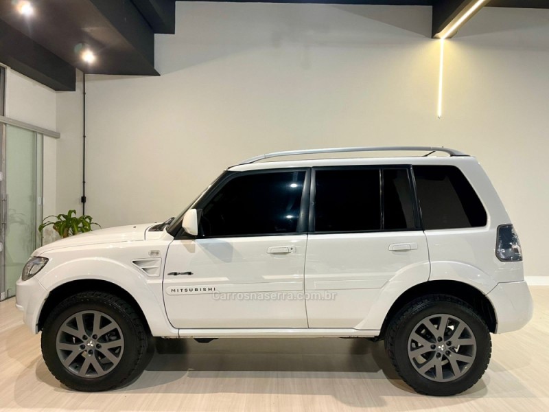 PAJERO TR4 2.0 4X4 16V 140CV FLEX 4P AUTOMÁTICO - 2014 - BENTO GONçALVES