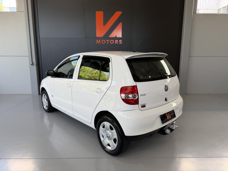 FOX 1.0 MI 8V FLEX 4P MANUAL - 2010 - CARLOS BARBOSA