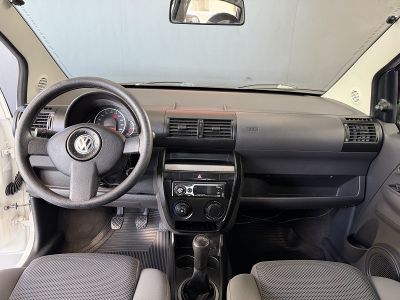 FOX 1.0 MI 8V FLEX 4P MANUAL - 2010 - CARLOS BARBOSA