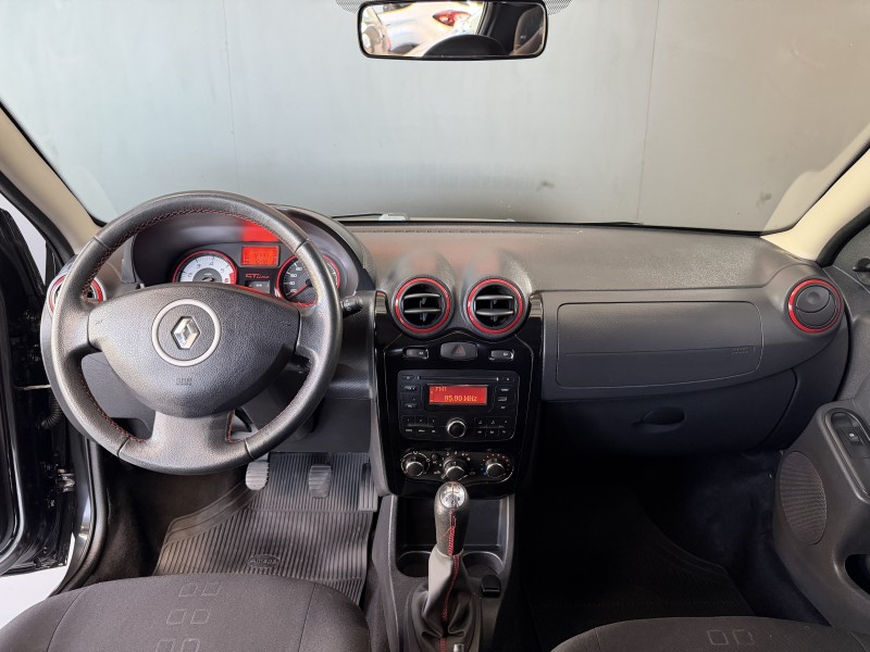 SANDERO 1.6 GT LINE LIMITED FLEX 4P MANUAL - 2013 - CARLOS BARBOSA