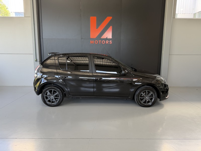 SANDERO 1.6 GT LINE LIMITED FLEX 4P MANUAL - 2013 - CARLOS BARBOSA