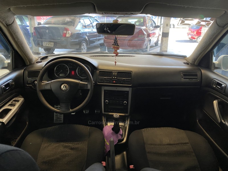 GOLF 1.6 MI 8V GASOLINA 4P MANUAL - 2003 - CAXIAS DO SUL