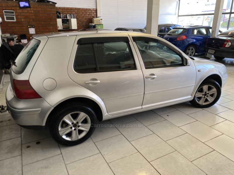 GOLF 1.6 MI 8V GASOLINA 4P MANUAL - 2003 - CAXIAS DO SUL