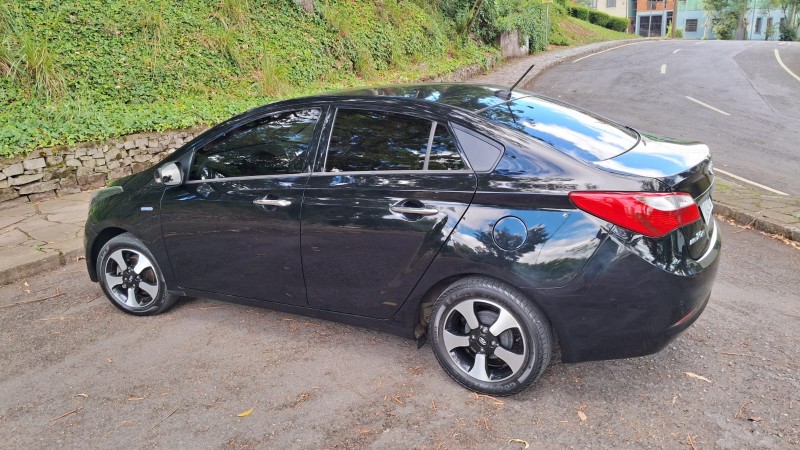 HB20 1.6 COMFORT PLUS 16V FLEX 4P AUTOMÁTICO - 2015 - CAXIAS DO SUL