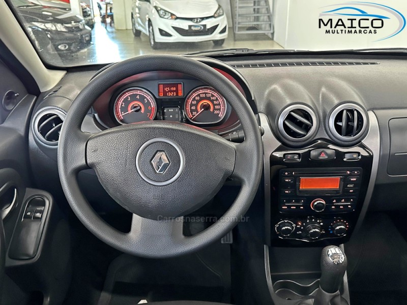 SANDERO 1.0 EXPRESSION 16V FLEX 4P MANUAL - 2014 - NOVO HAMBURGO