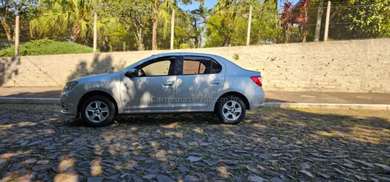 LOGAN 1.6 DYNAMIQUE 8V FLEX 4P MANUAL - 2015 - IVOTI