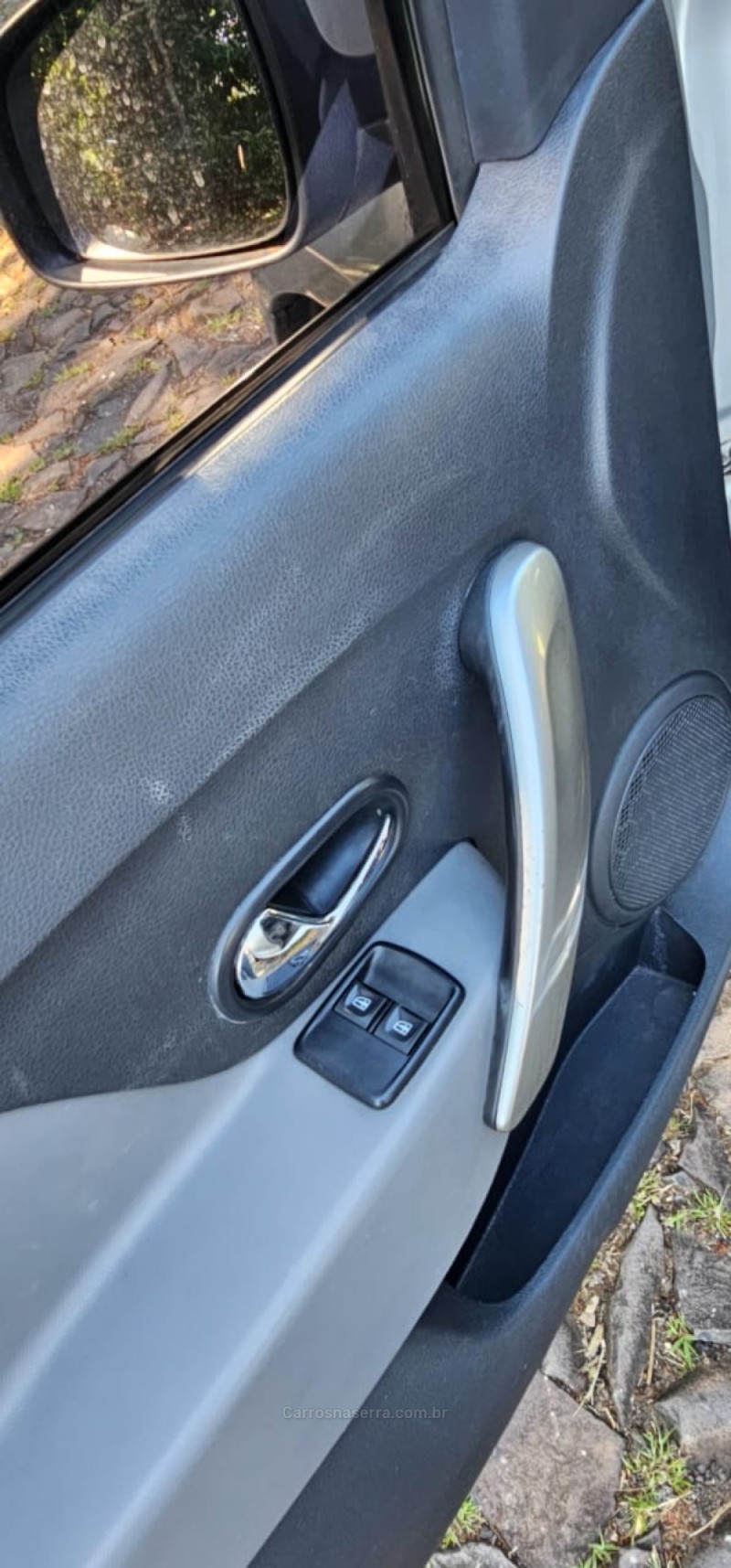 LOGAN 1.6 DYNAMIQUE 8V FLEX 4P MANUAL - 2015 - IVOTI