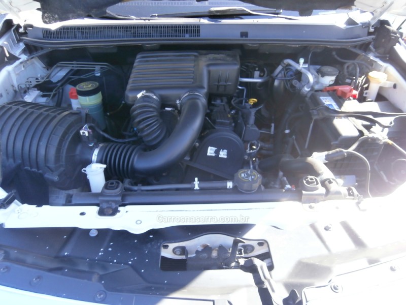 S10 2.4 LT 4X2 CD 8V FLEX 4P MANUAL - 2014 - FARROUPILHA