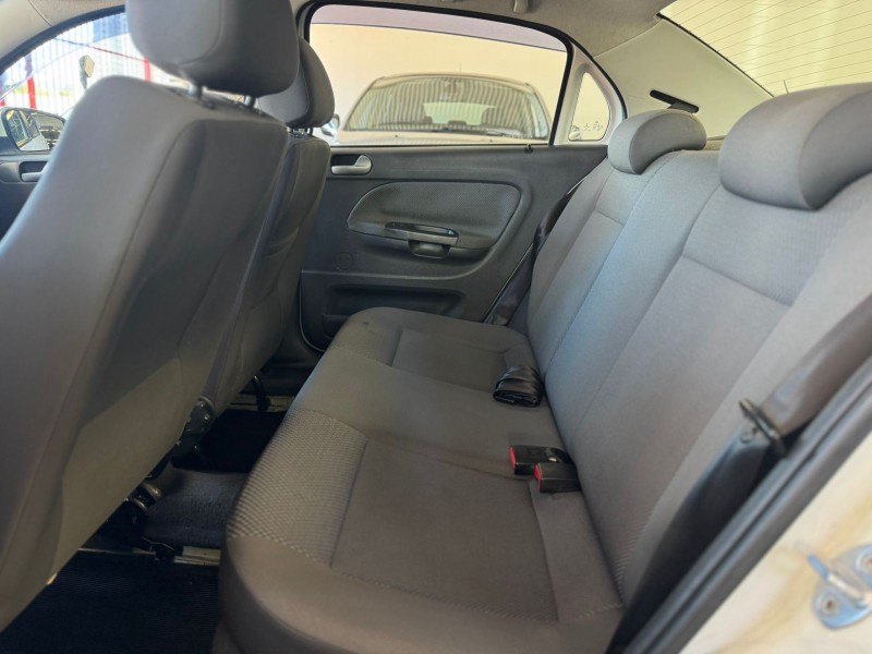 VOYAGE 1.0 MI 8V FLEX 4P MANUAL - 2013 - CAXIAS DO SUL