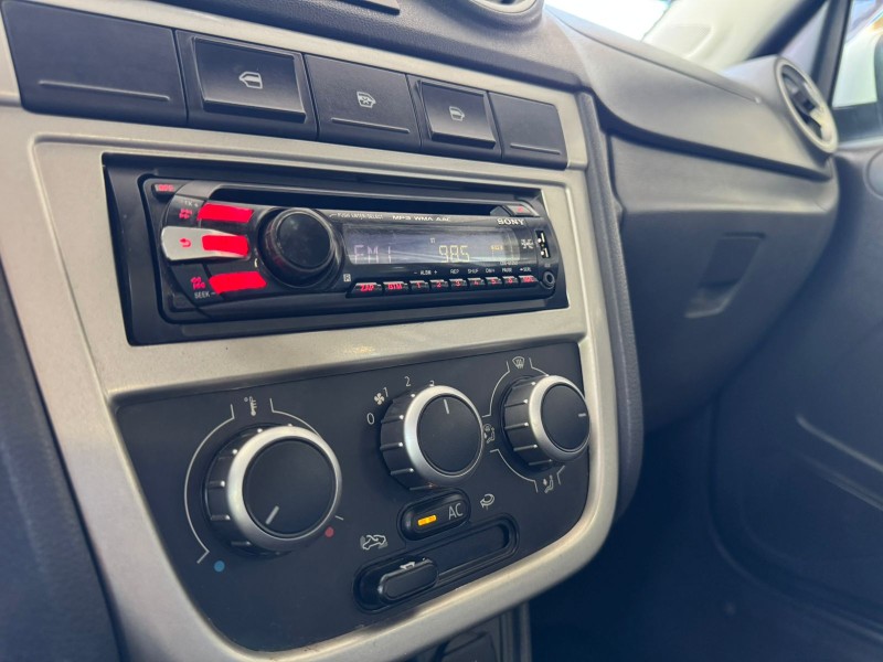 VOYAGE 1.0 MI 8V FLEX 4P MANUAL - 2013 - CAXIAS DO SUL