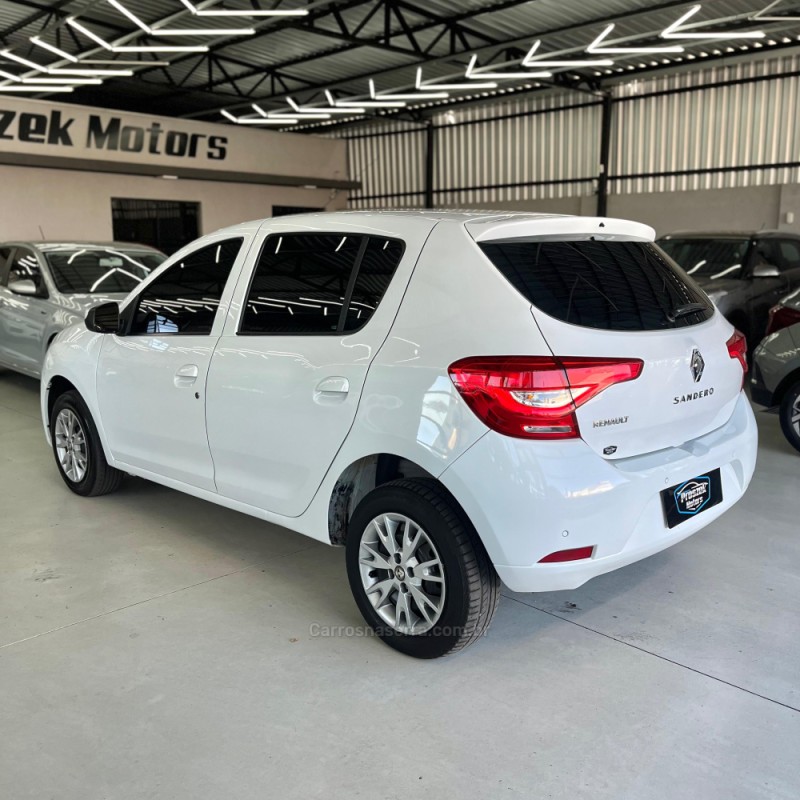 SANDERO 1.0 ZEN 12V FLEX 4P MANUAL - 2020 - CANOAS